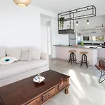 Anemos Luxury Villa *
