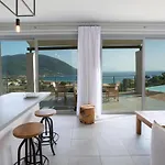 Villa Anemos Luxury *